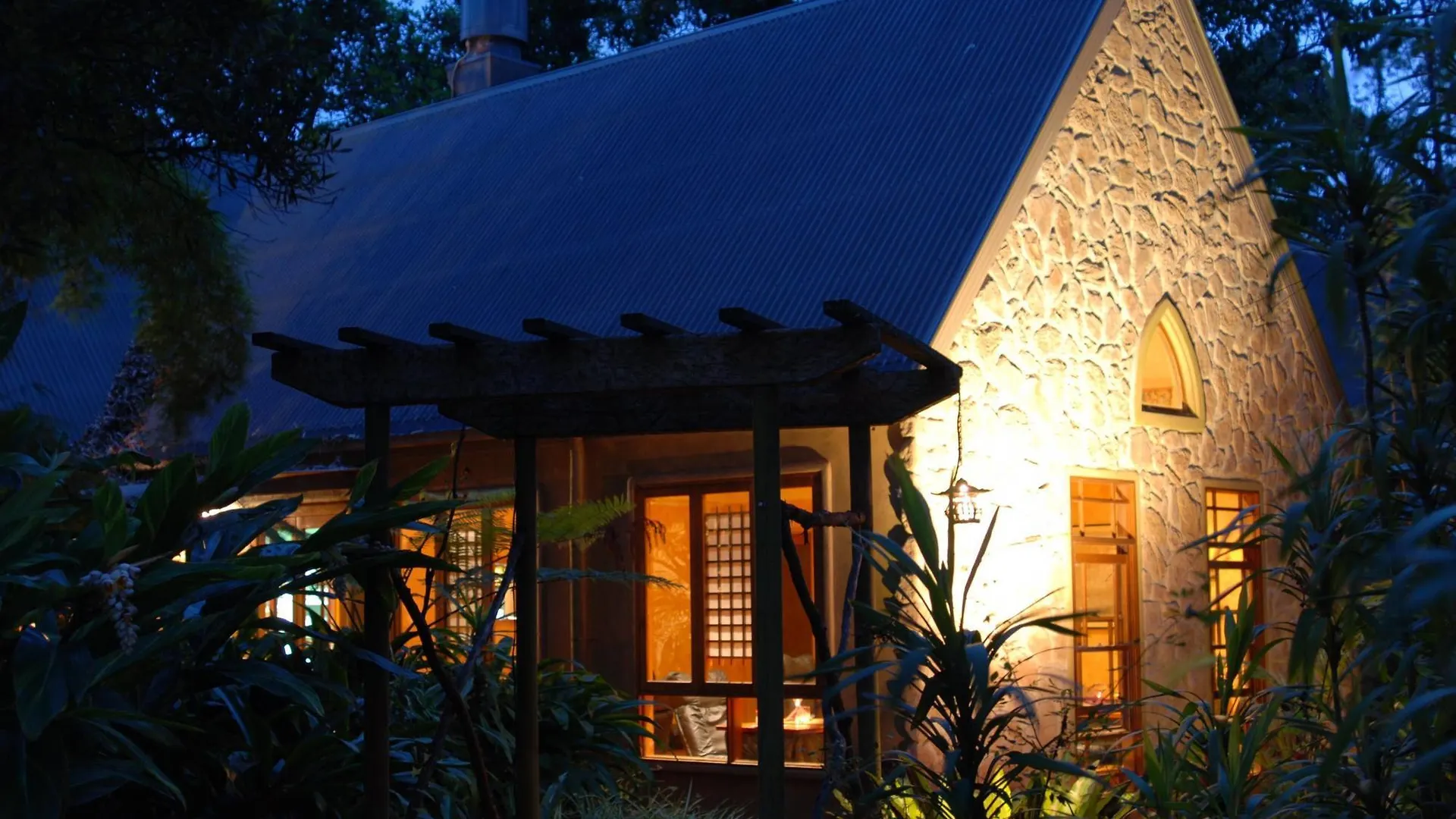 Witches Falls Cottages Mount Tamborine Lodge